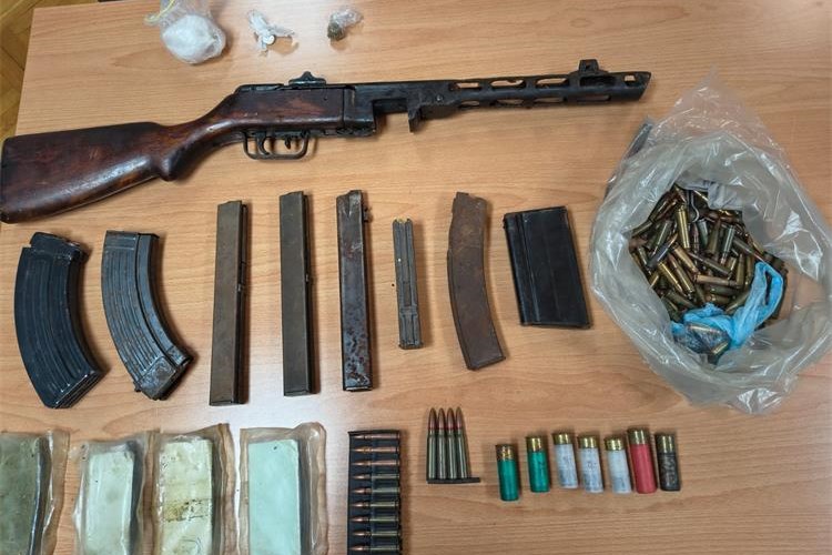 Slika /PU_SK/Galerije/droga i oružje.jpg